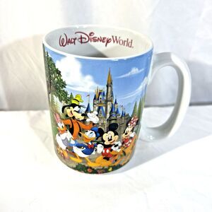 Walt Disney World Mug Characters MOM Coffee Cup Goofy Donald Duck Mickey Minnie